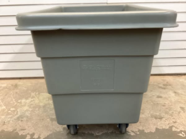 Global Industrial™ Plastic Bulk Box Truck, 6 Bushel, Gray