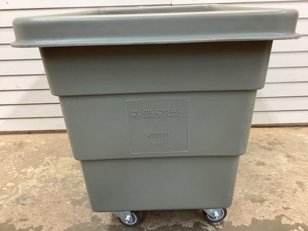 Global Industrial™ Plastic Bulk Box Truck, 6 Bushel, Gray