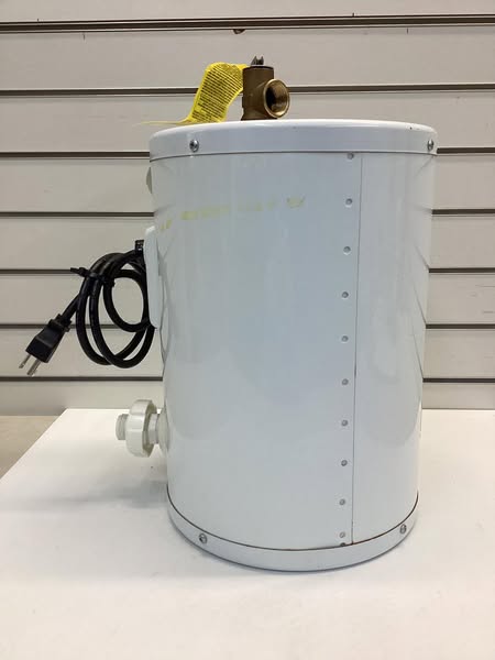 Richmond 2.5 Gallon Electric Water Heater - Lightly Used