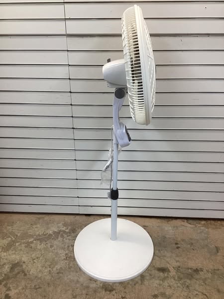 Lasko Cyclone 18 in. 3 Speed Oscillating Pedestal Fan for Home in Black with Adjustable Height, 4-Hour Timer and Remote