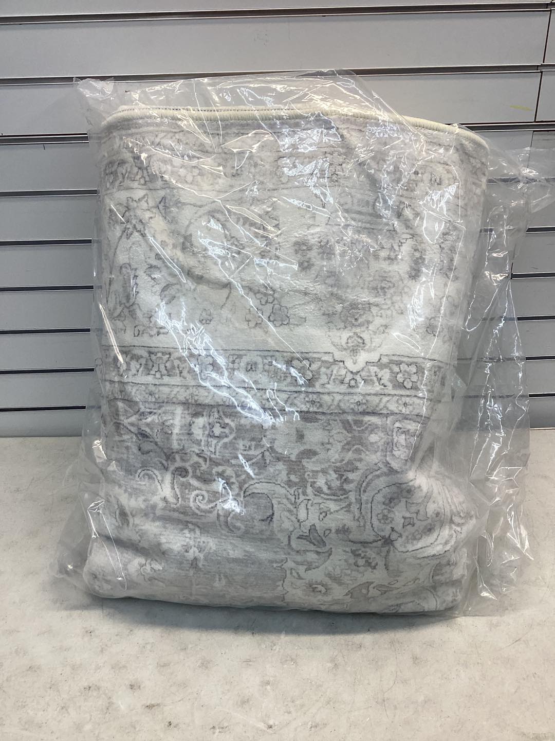 Member's Mark Everwash Washable 9' x 12' Area Rug Light Grey