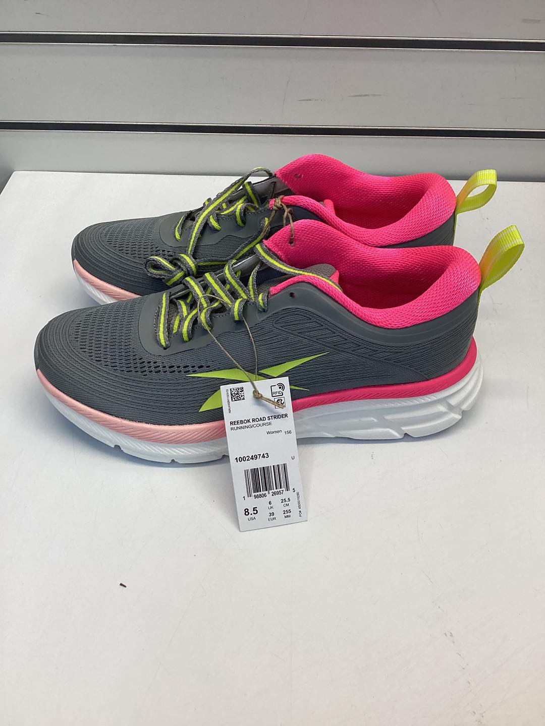 Reebok Women's Road Strider Running Shoe Size 8.5