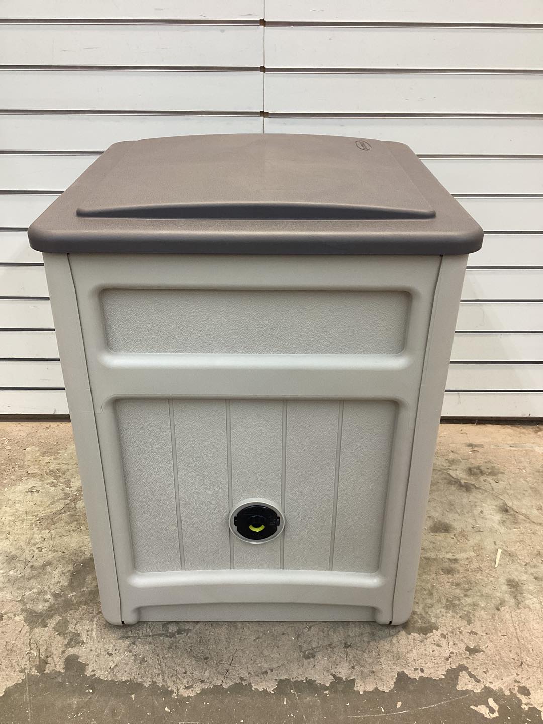 SUNCAST 21 in L x 26 in W x 27 1/2 in H Hose Hideaway Reel for 225 ft L x 5/8 in I.D., Resin, Taupe