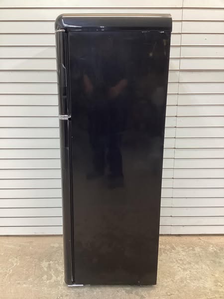 Frigidaire 7.5 cu. ft. Mini Fridge in Black with Rounded Corners and Top Freezer