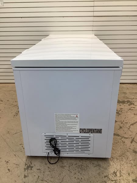Hamilton Beach 82 in 30 cu. ft. Manual Defrost Dual Door Chest Freezer