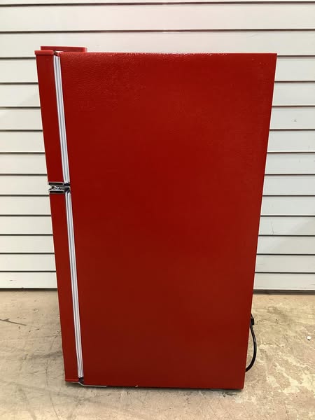 Frigidaire 3.1 cu. ft. 2 Door Retro Mini Fridge in Red