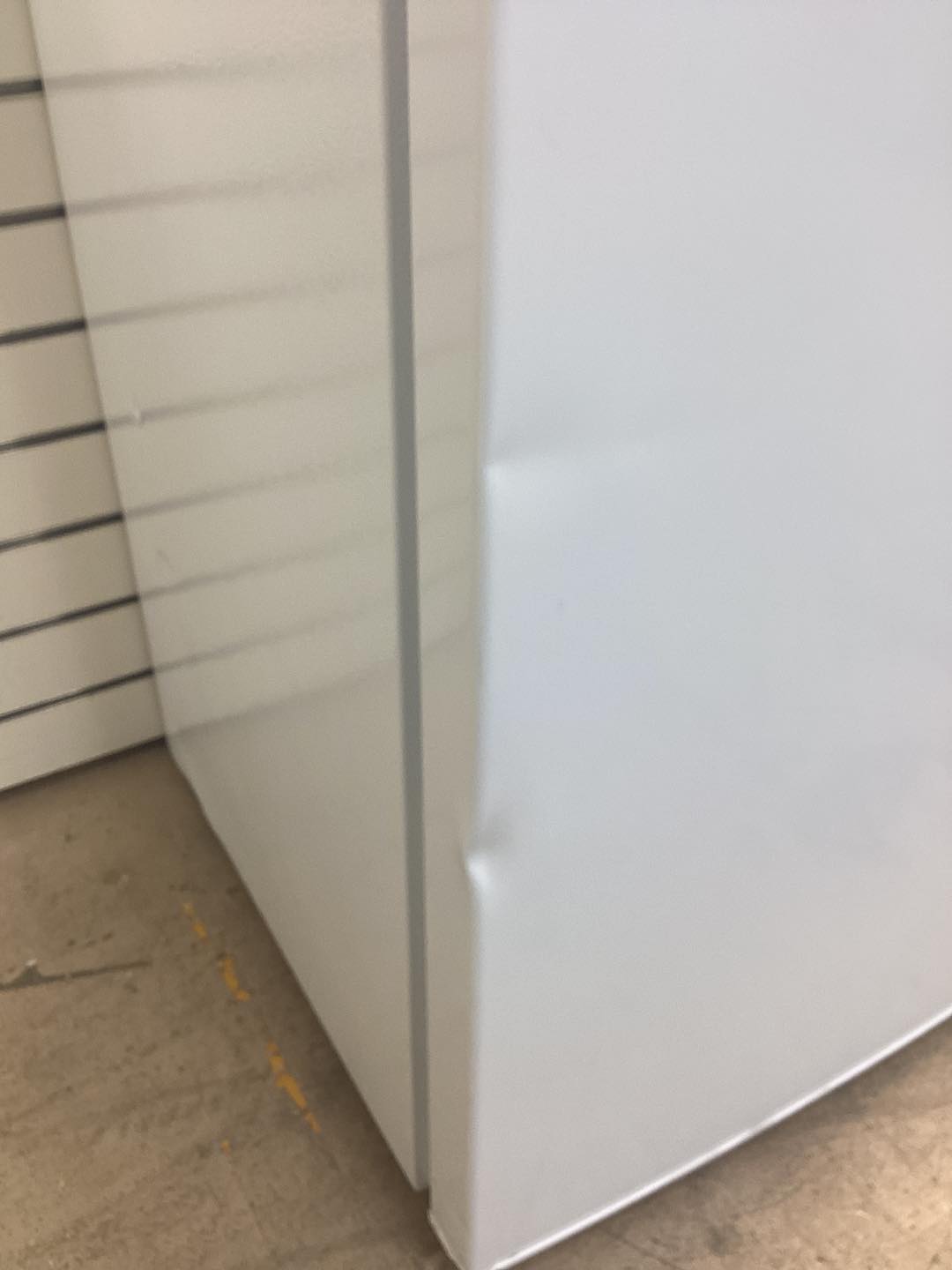 Frigidaire 4.5 cu. ft. Retro Mini Refrigerator with Freezer in White