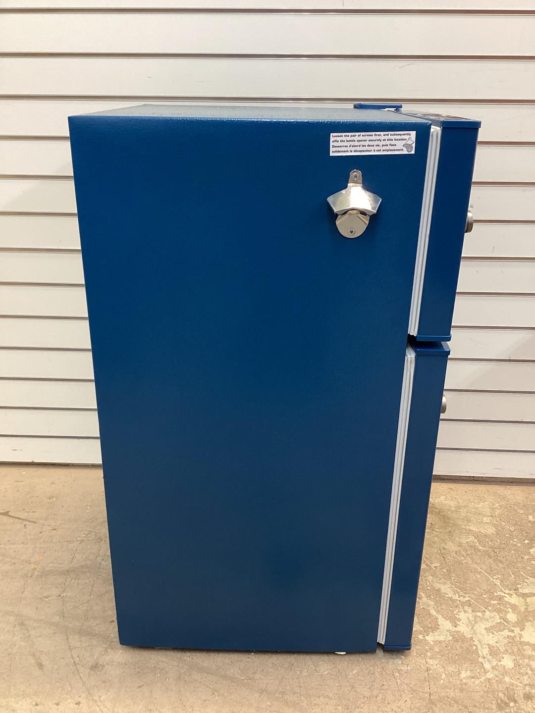 Frigidaire 19 in. 3.2 cu. ft. 2 Door Retro Mini Refrigerator