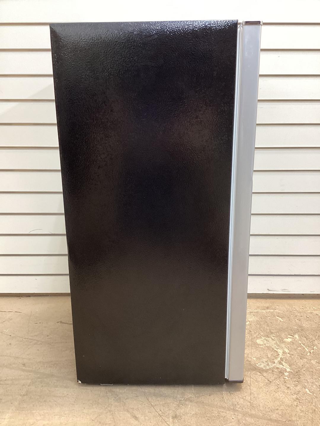 Frigidaire 3.2 cu ft Stainless Steel Mini Fridge