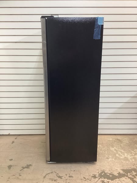 Frigidaire Upright Freezer 6.5 cu ft, Stainless Platinum