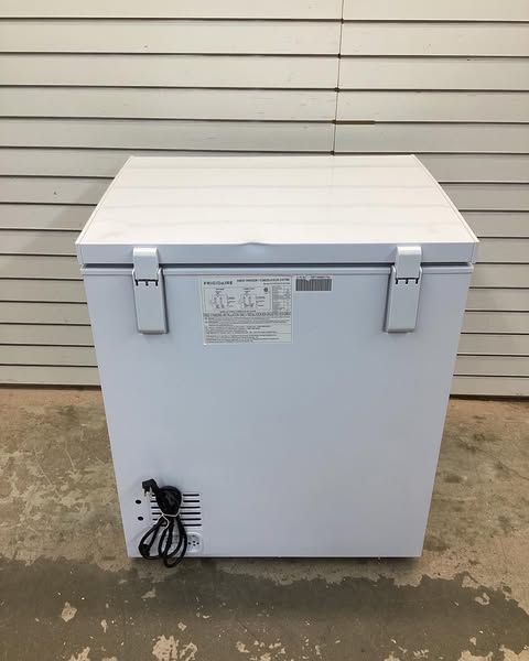 Frigidaire 5.0 Cu. ft. Chest Freezer, White