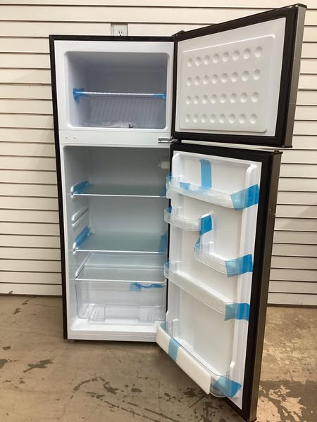 Frigidaire 7.5 cu. ft. Mini Refrigerator in Platinum with Top Freezer