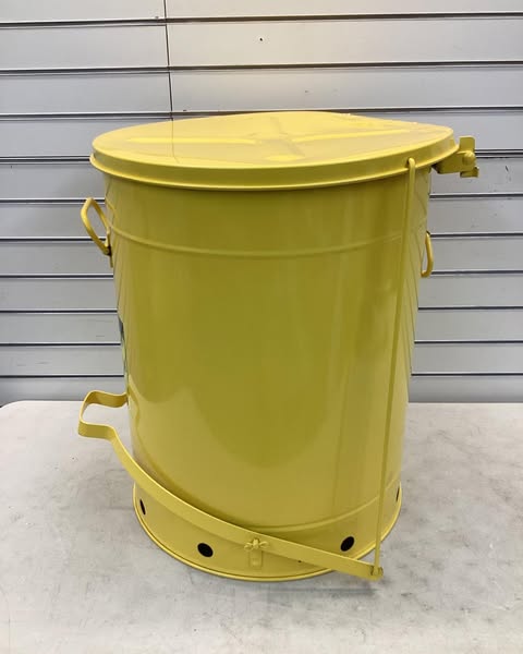 JUSTRITE Oily Waste Can: 21 gal Capacity