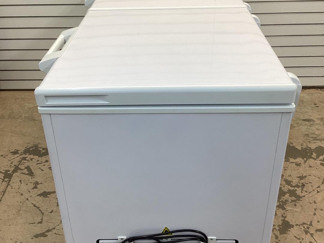 Hamilton Beach 66.3 in. 17 cu. ft. Manual Defrost Chest Freezer in White