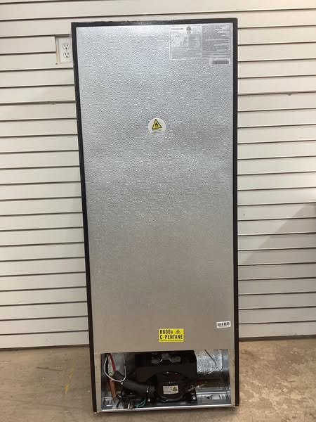 Frigidaire 7.5 cu. ft. Mini Refrigerator in Platinum with Top Freezer