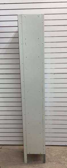 HALLOWELL Box Locker