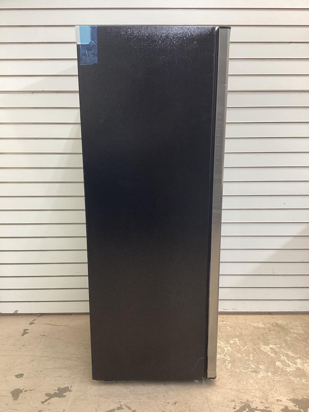 Frigidaire Upright Freezer 6.5 cu ft, Stainless Platinum