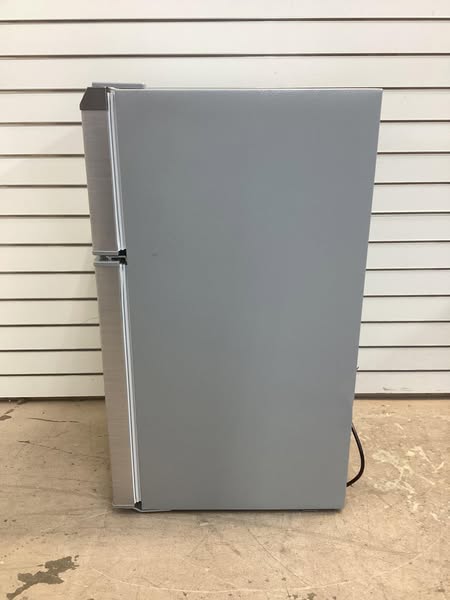 Frigidaire 3.2-cu ft Mini Fridge with Freezer