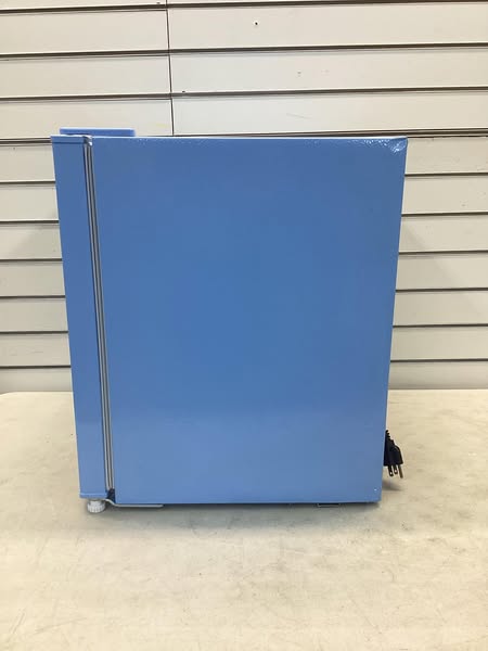 Frigidaire 1.6 cu. ft. Mini Fridge in Blue