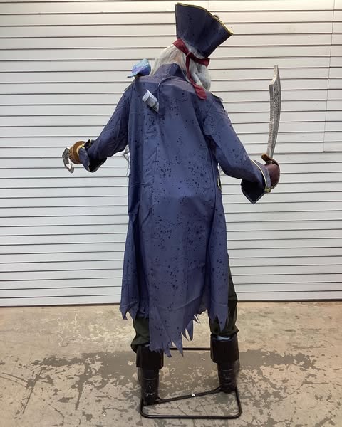 7 ft. Animated LED Captain Cuts