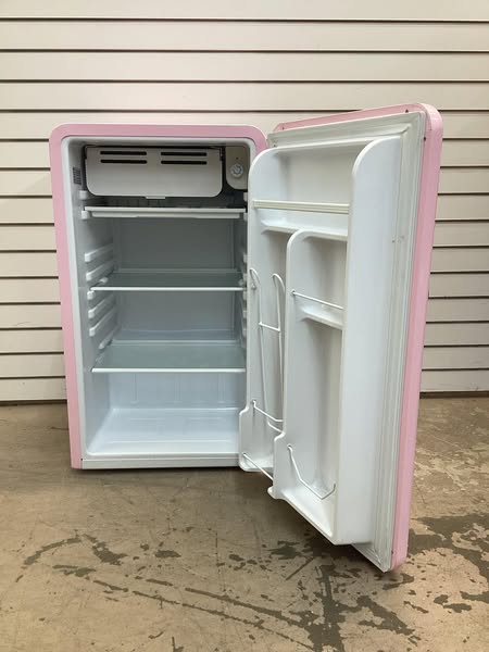 Frigidaire 3.2 cu. ft. Mini Retro Fridge in Pink with Freezer