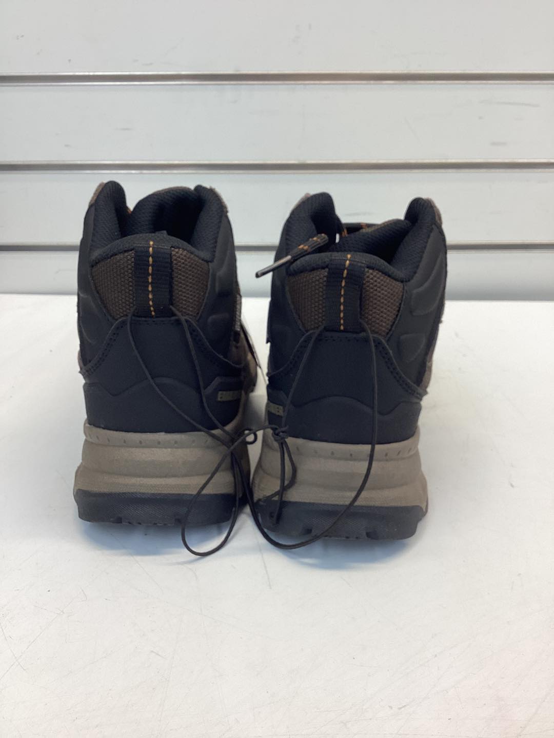 Eddie Bauer Men's Waterproof Outdoor Boot Size 8