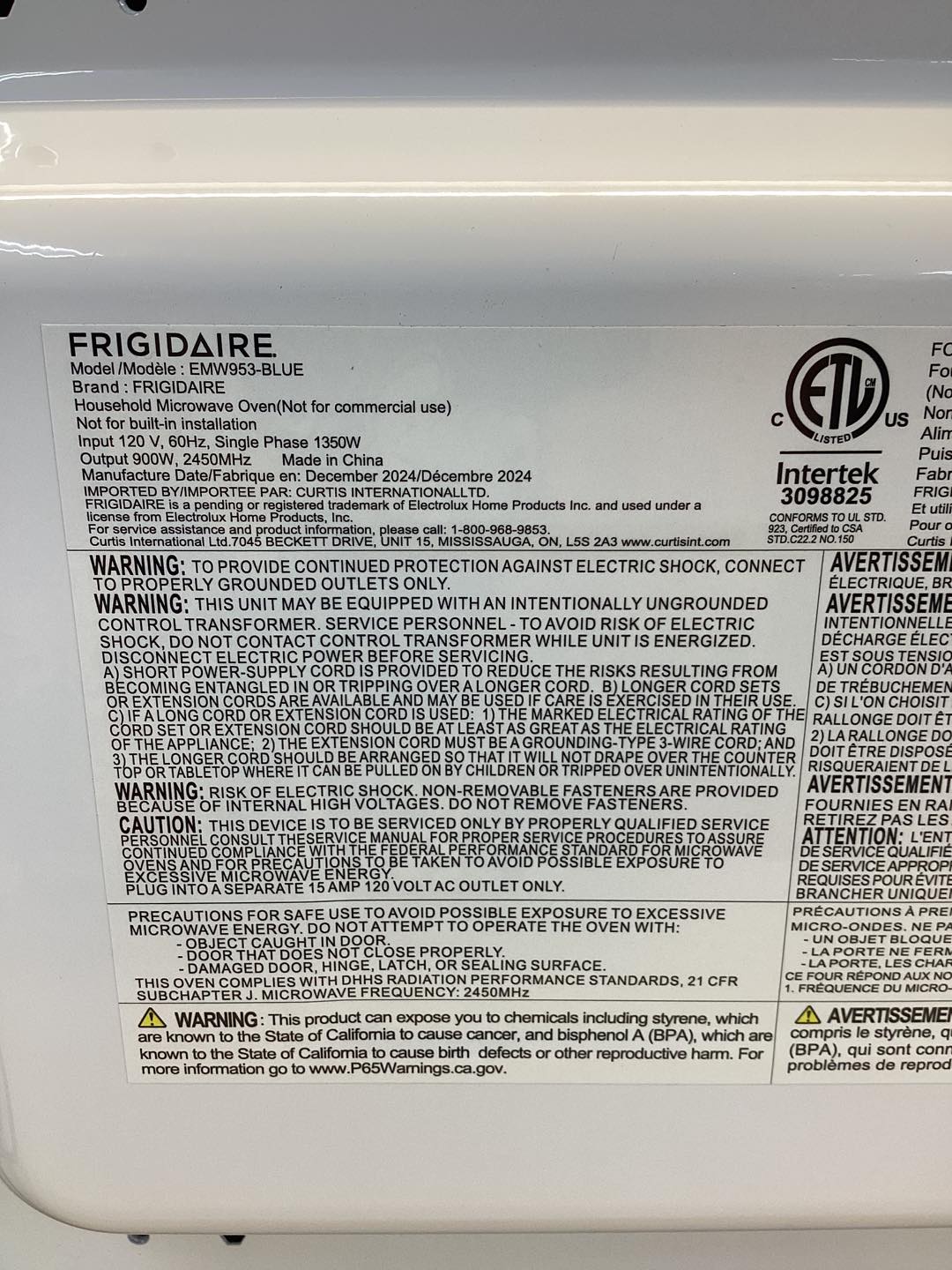 Frigidaire 0.9 cu. ft. Countertop Microwave in Blue