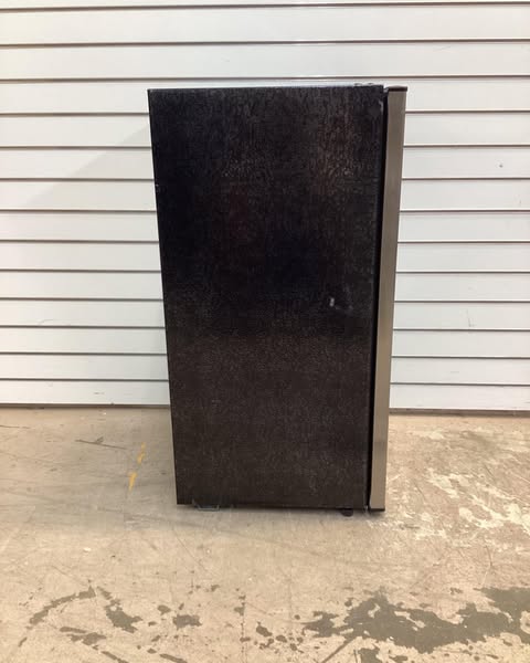 Frigidaire Gallery 3.2 Cu Ft Compact Fridge
