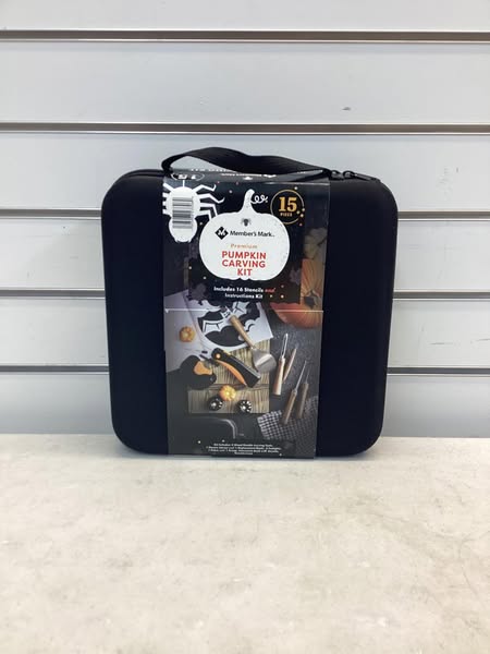 Member's Mark 15-Piece Premium Pumpkin Carving Kit with 16 Stencils