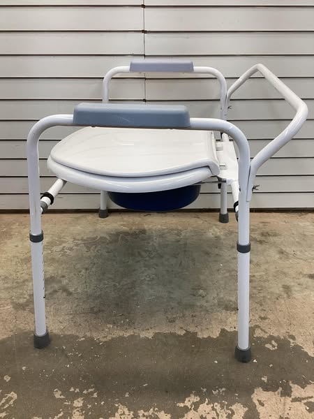 BIG JOHN Commode Chair