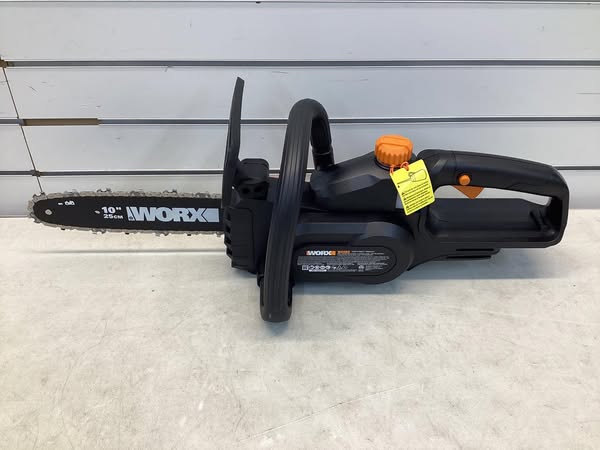 Worx 22" Hedge Trimmer 10" Cordless Chainsaw Combo Kit