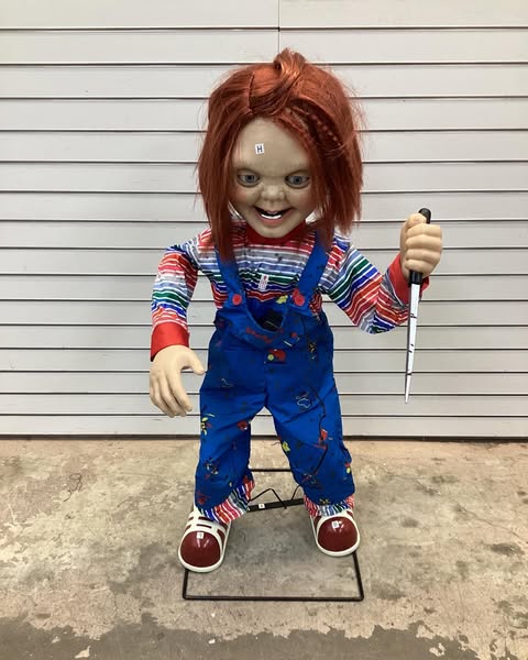 3.5 ft. Animated Chucky Doll