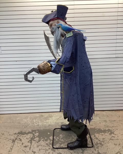7 ft. Animated LED Captain Cuts