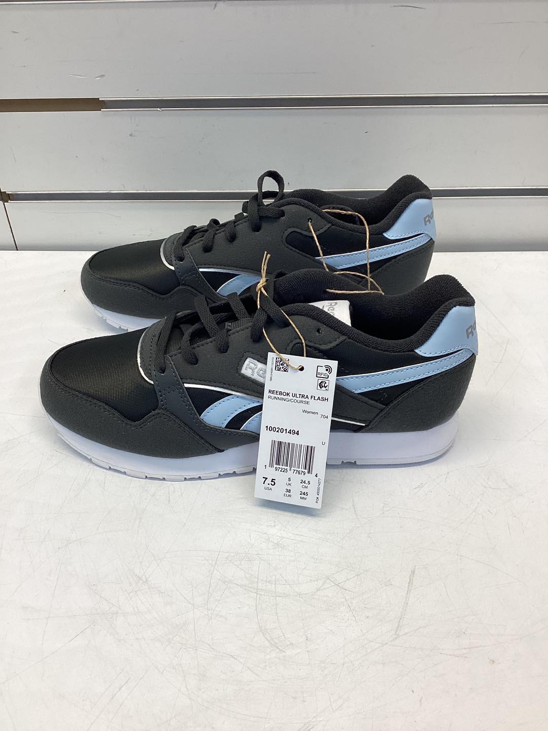Reebok Women's Ultraflash Running Sneaker Size 7.5
