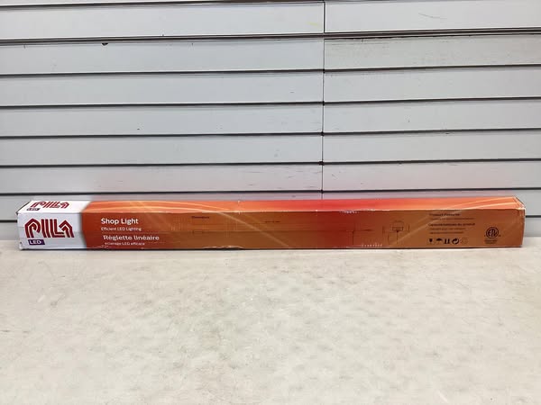PILA LED Low Bay Fixture, 4500 lm, 120V Model# SH45L40K1