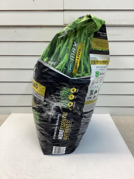 Scotts MAX Weed & Feed