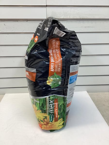 Scotts MAX Fall Weed & Feed