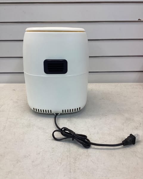 Dash Tasti-Crisp 2.6 Quart Ceramic Express Air Fryer, Color Cream