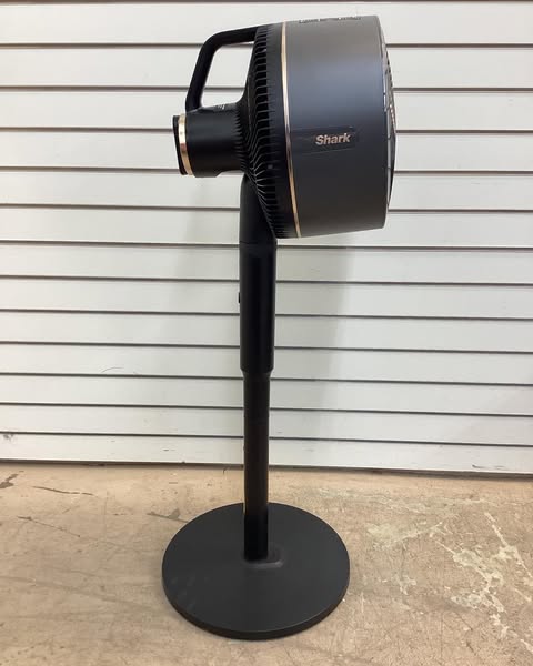 Shark FlexBreeze Fan with InstaCool Mist Attachment, Cordless & Corded, Outdoor & Indoor - Lightly Used