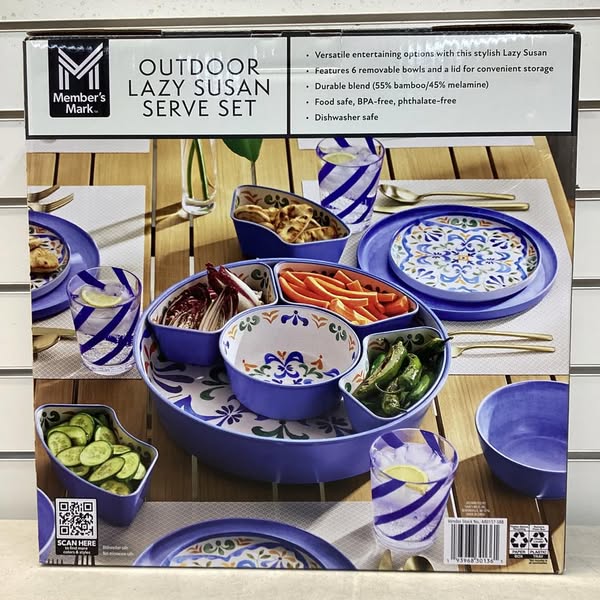Member's Mark Bamboo Melamine 6-Section Serving Platter with Lazy Susan Base and Storage Lid