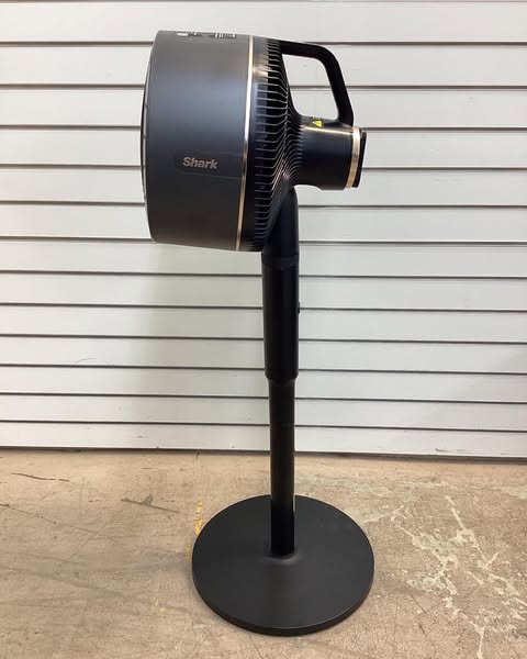 Shark FlexBreeze Fan with InstaCool Mist Attachment, Cordless & Corded, Outdoor & Indoor - Lightly Used