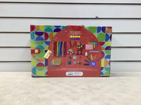 Mondo Llama Rad Rainbow Craft Case