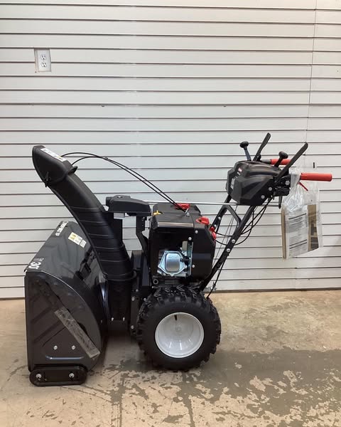 Troy-Bilt Vortex 3010 XP 3-Stage Self Propelled Snow Blower
