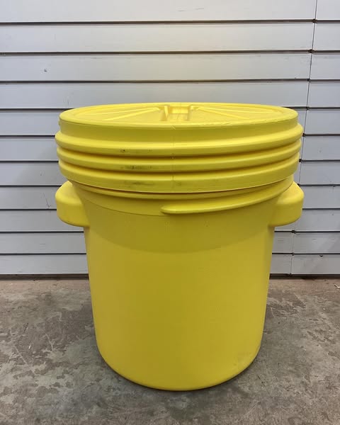 Eagle 20 Gallon, Screw-on Lid, Lab Pack Plastic Barrel Drum, Yellow