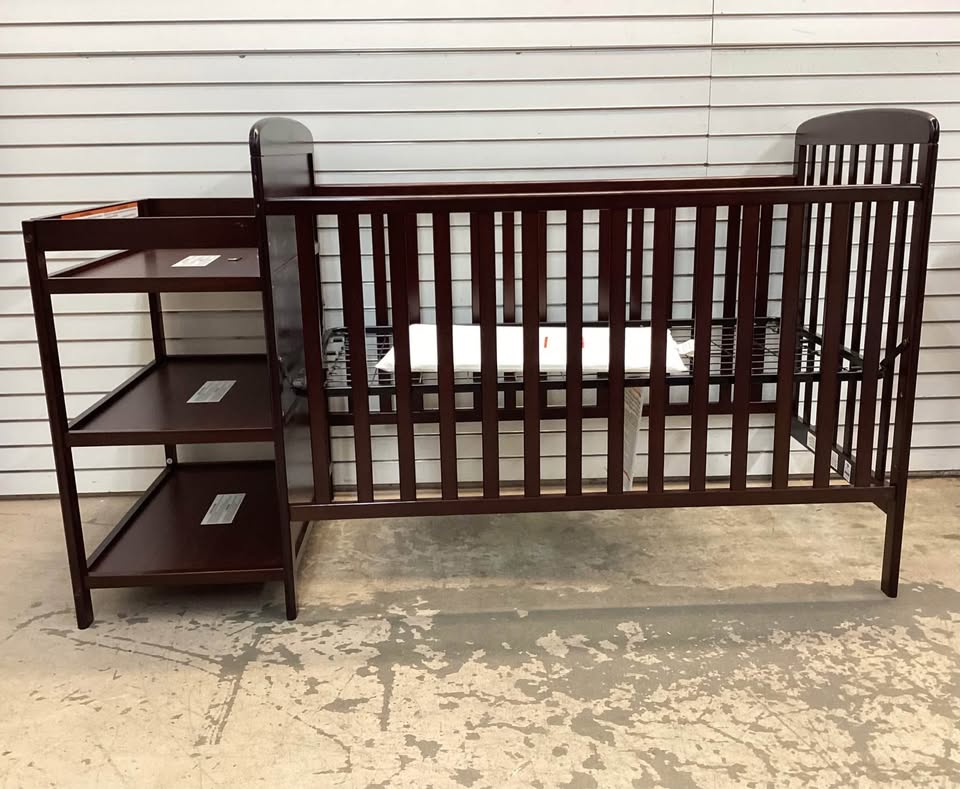 Dream On Me Anna 4-in-1 Crib and Changing Table Combo Full Size