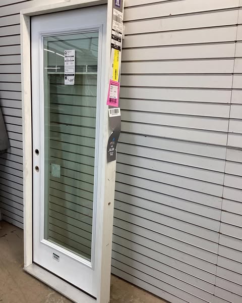 Steves & Sons 32 in. x 80 in. Reliant Clear Full Lite RHIS White Micro-Blind White Primed Fiberglass Prehung Front Door Nickel Hinges