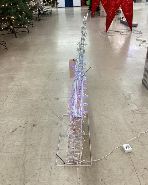 Wondershop 28” LED Star