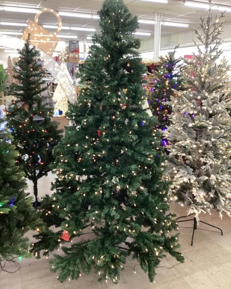 Best Choice Products Artificial Christmas Tree, 7.5ft Premium Pre-Lit Spruce Design, Dense Branches - Green Spruce