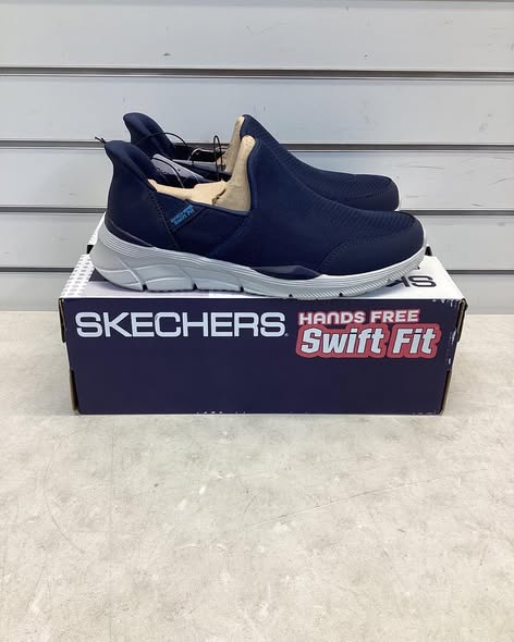 Skechers Men's Equalizer Hands Free Swift Fit Slip-On Sneaker Size 9
