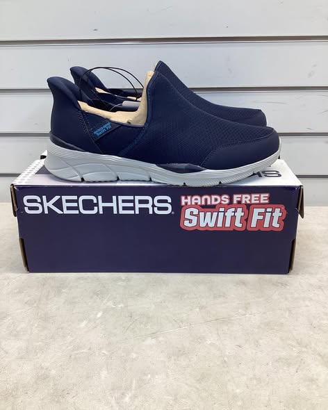 Skechers Men's Equalizer Hands Free Swift Fit Slip-On Sneaker Size 9.5